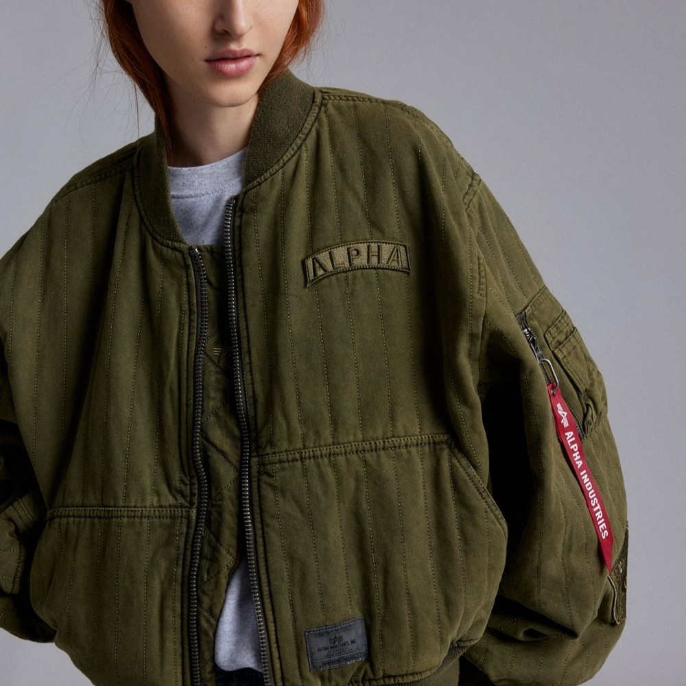 NWT Alpha Industries Women’s Khaki Bomber Jacket (S)